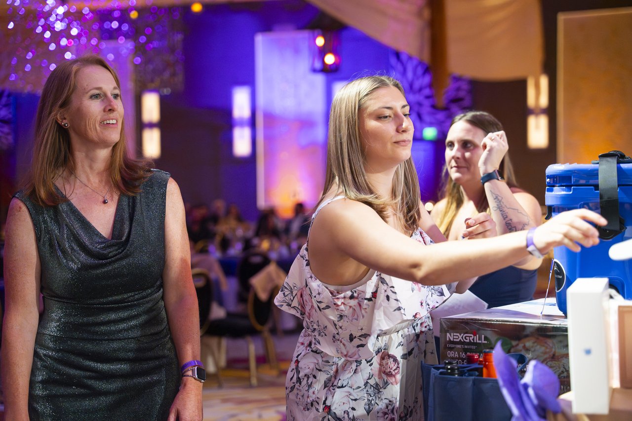 Renown guests picking out their raffle prizes