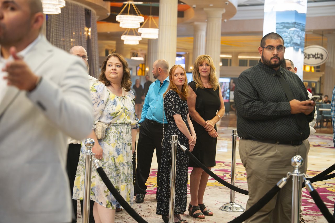 Renown guests waiting in the lobby line