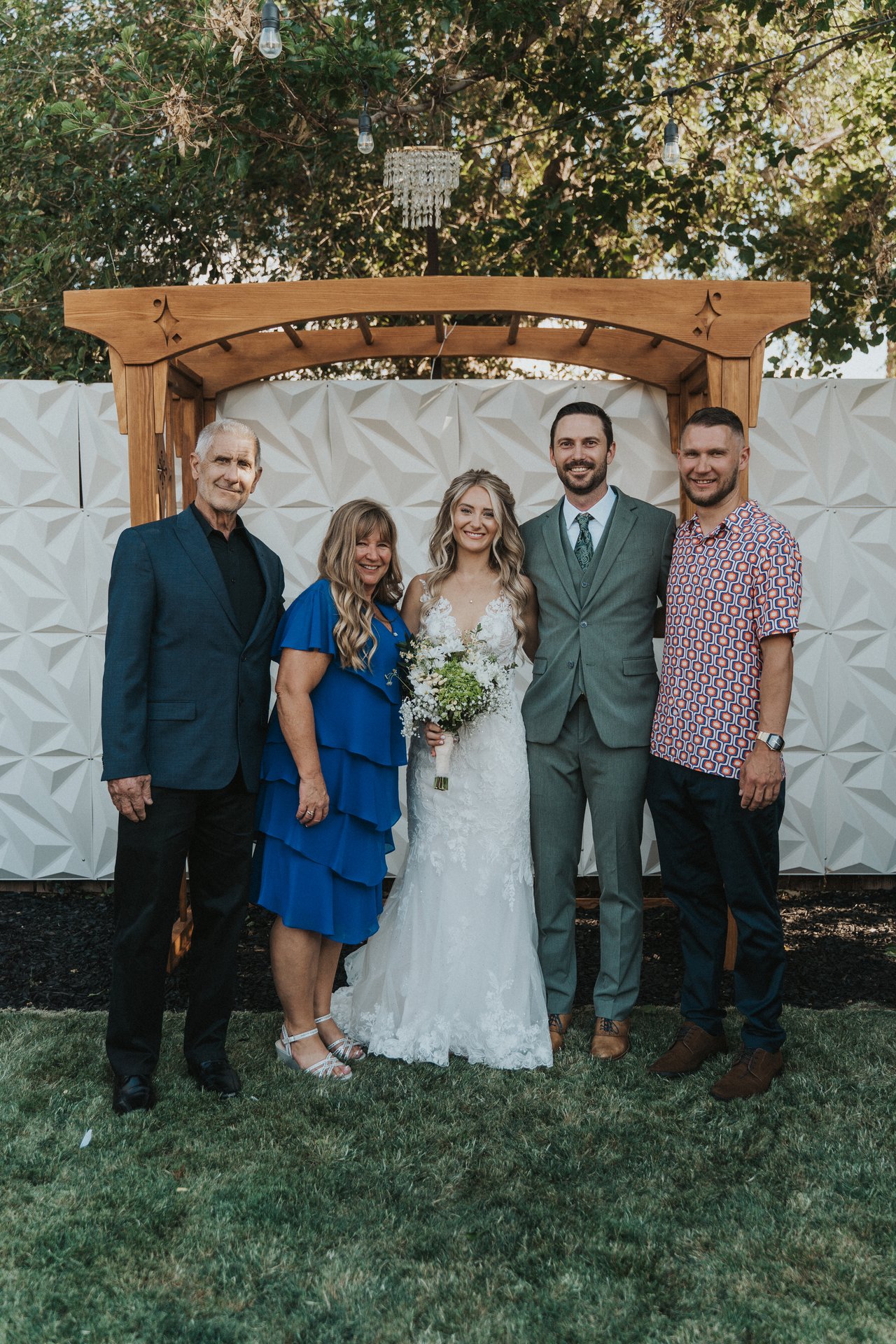 Lexy and Jeremy with her family at the arbor