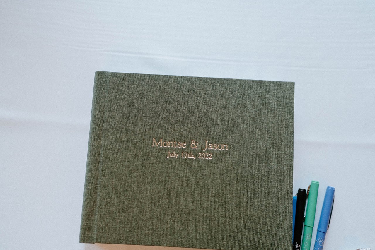 Montse and Jason's linen guest book, July 17, 2022