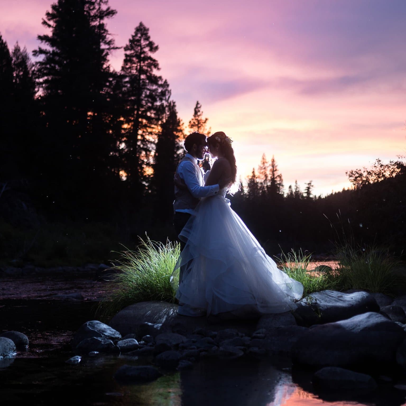Shannon & Ryan Figueroa's elegant wedding reception at Twenty Mile House in Graegle, CA with packed dance floor